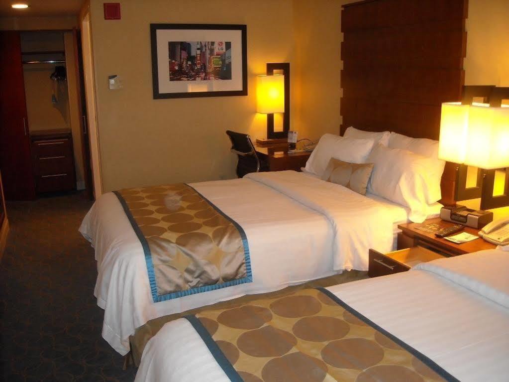 Fairfield Inn & Suites By Marriott New York Manhattan/Fifth Avenue Екстер'єр фото